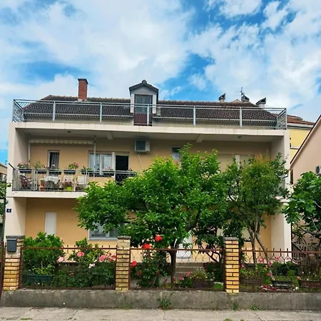 Prestige 4 * Podgorica