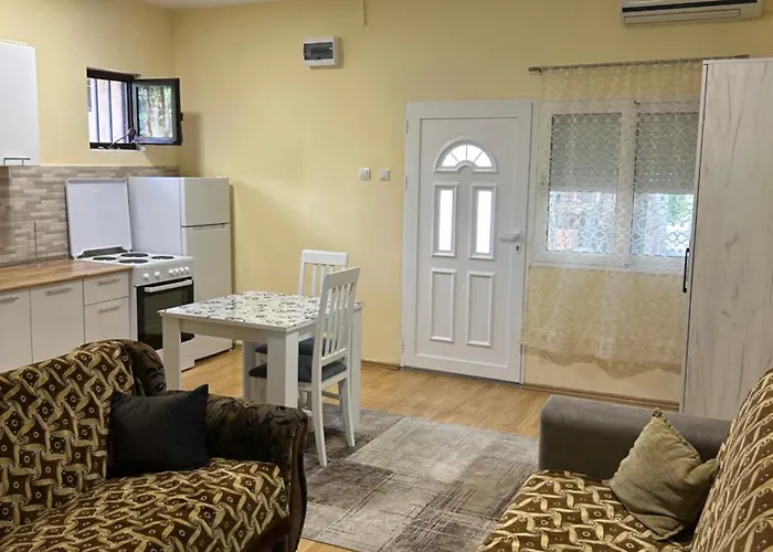 Гостьовий будинок Prestige 4 *